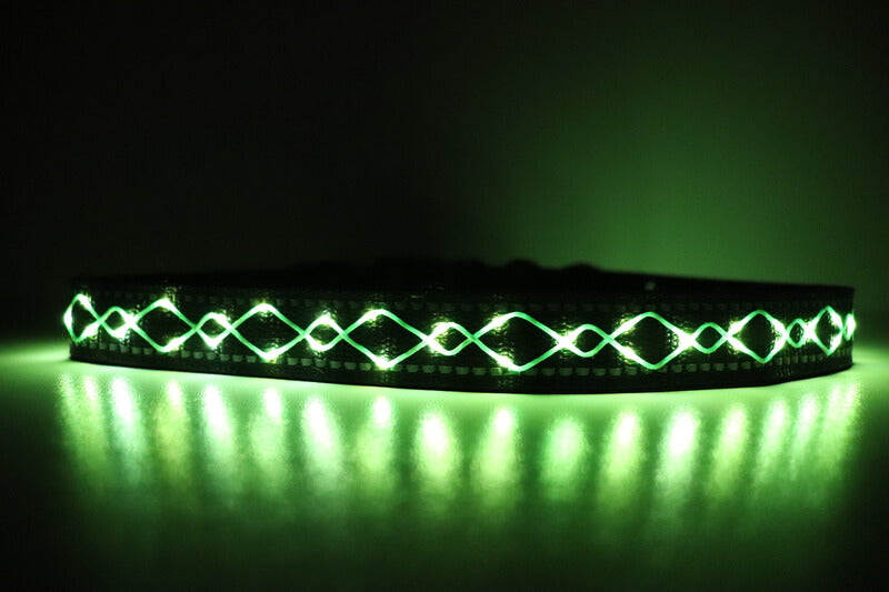 Collar LED bordado